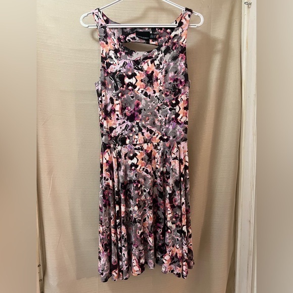 Cynthia Rowley Dresses & Skirts - 🔴Cynthia Rowley midi summer flirty flowy dress size medium